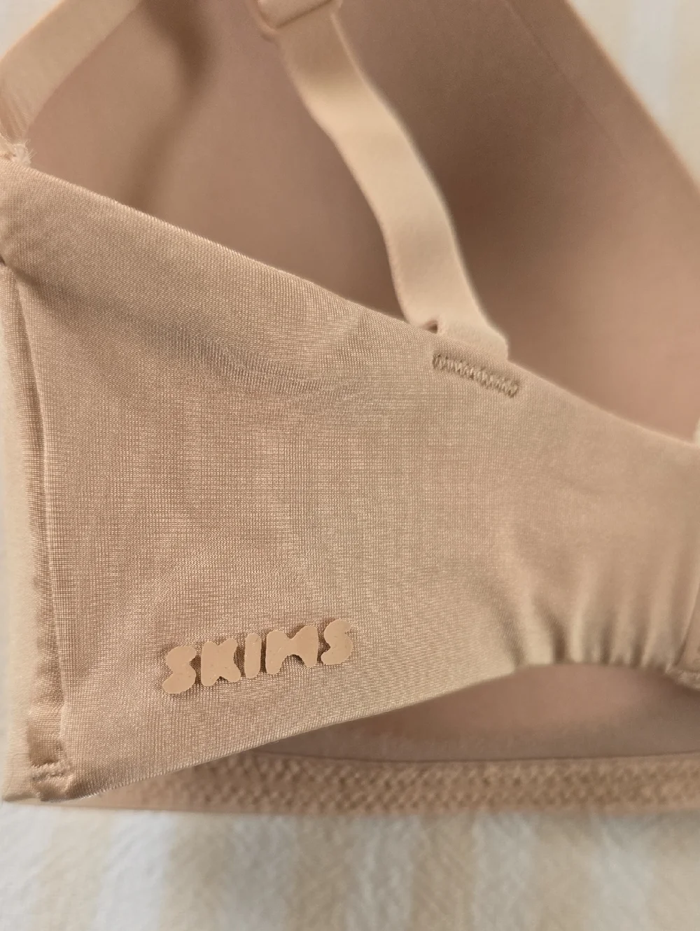 SKIMS Wireless Form T-Shirt Bra Size:32D Clay - Picture 4 of 6
